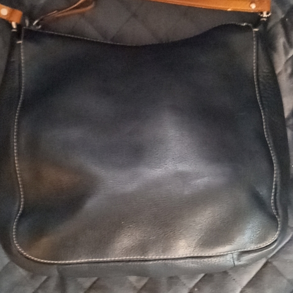 Coach Chelsea Shoulder Bag - Picture 4 of 8